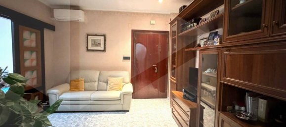 3 rooms Apartment in Rome, Italy No. 24638 5