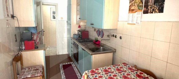 3 rooms Apartment in Rome, Italy No. 24638 13