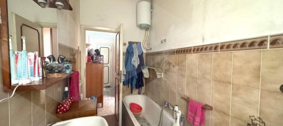 3 rooms Apartment in Rome, Italy No. 24638 28