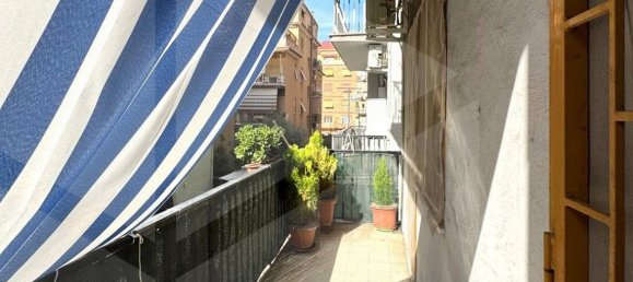 3 rooms Apartment in Rome, Italy No. 24638 8