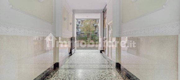 Apartamento de 2 dormitorios en Milan, Italy No. 244831 3