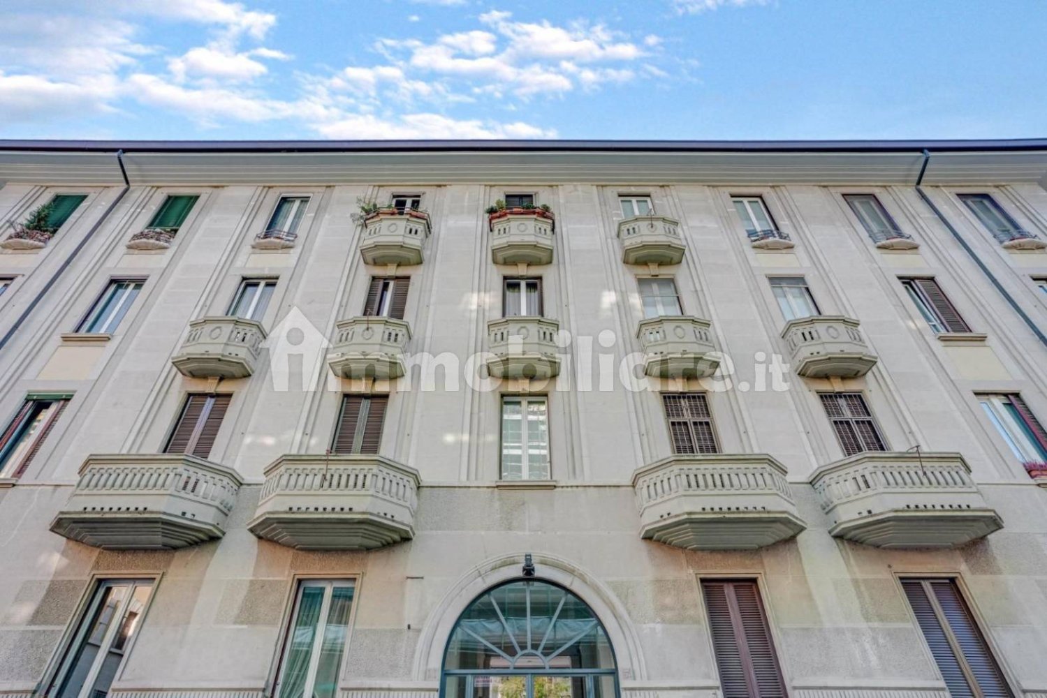 Apartamento de 2 dormitorios en Milan, Italy No. 244831