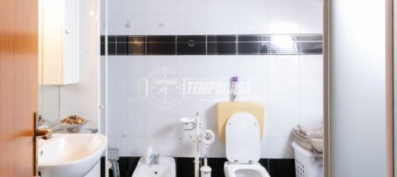 2-salle Appartement à Sant'Agata Bolognese, Italy No. 120733 8