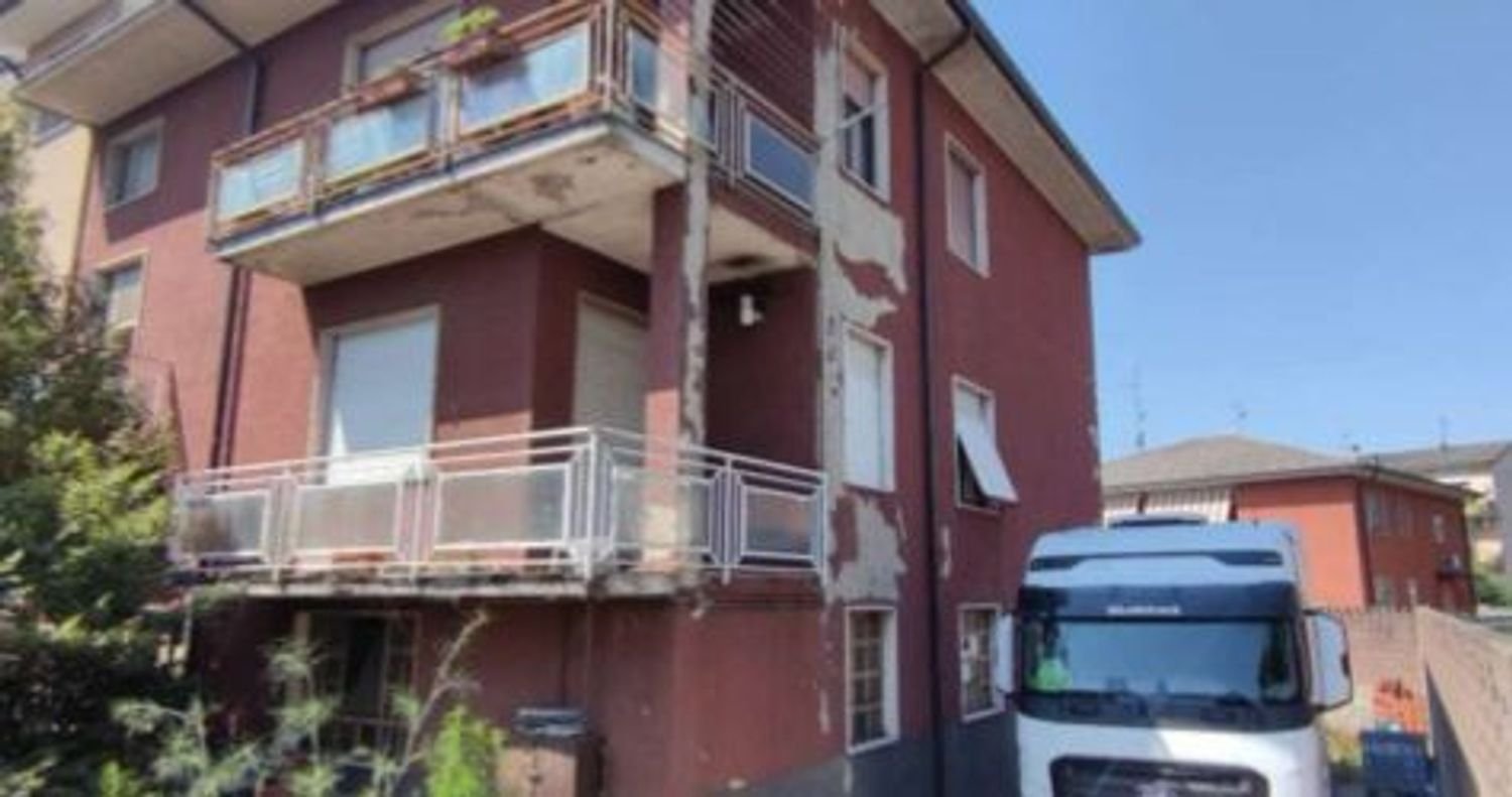 3 rooms Apartment in Solaro, Italy No. 60642