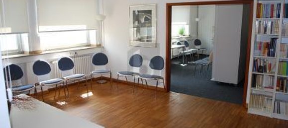 7-salle Bâtiment à Dusseldorf, Germany No. 231747 5