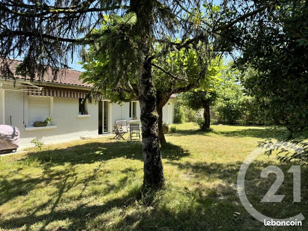 3 bedrooms House in Bordeaux, France No. 296916