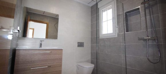 4 bedrooms Villa in Pinoso, Spain No. 10252 8