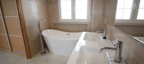 4 bedrooms Villa in Pinoso, Spain No. 10252 17