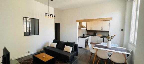 2 bedrooms Apartment in Avignon, France No. 339819 2