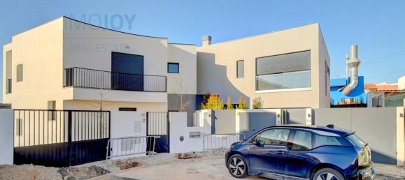 4 bedrooms Villa in Cascais, Portugal No. 103942 26