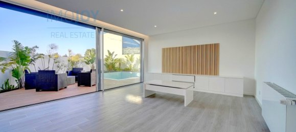 4 bedrooms Villa in Cascais, Portugal No. 103942 5