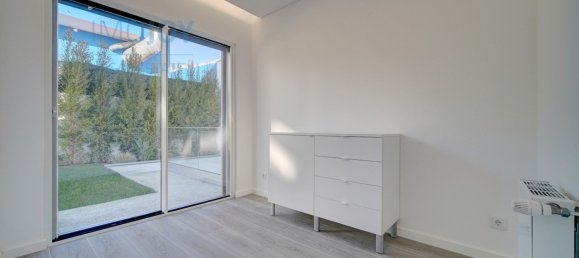 4 bedrooms Villa in Cascais, Portugal No. 103942 11