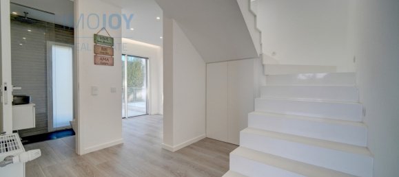 4 bedrooms Villa in Cascais, Portugal No. 103942 13