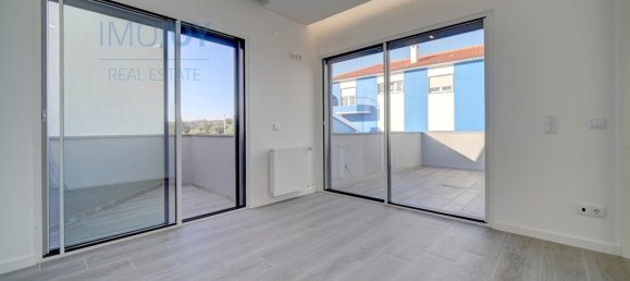 4 bedrooms Villa in Cascais, Portugal No. 103942 16