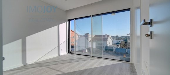 4 bedrooms Villa in Cascais, Portugal No. 103942 19