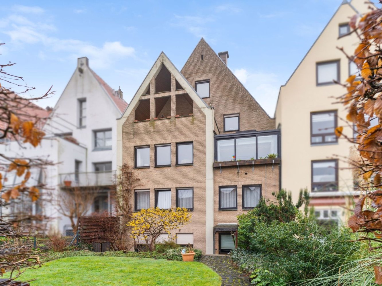 Таунхаус с 7 комнатами в Липпе, Германия № 129800