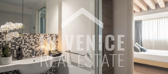8 rooms Duplex in Venice, Italy No. 122134 31