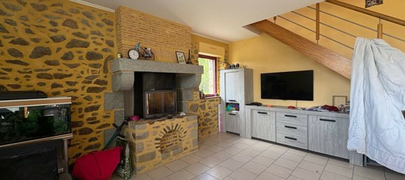 4 bedrooms House in Mayenne, France No. 360536 3