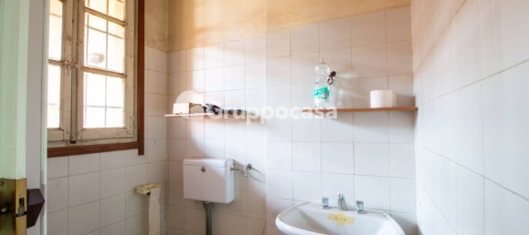 70m² Commercial property in Inveruno, Italy No. 180807 17