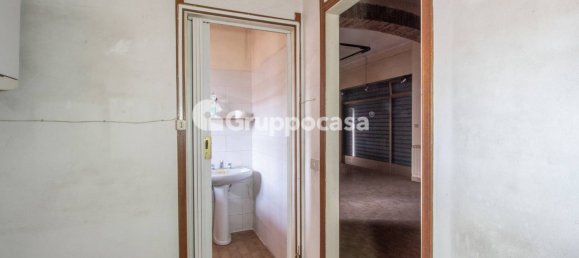 70m² Commercial property in Inveruno, Italy No. 180807 41