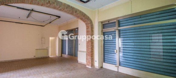 70m² Commercial property in Inveruno, Italy No. 180807 37