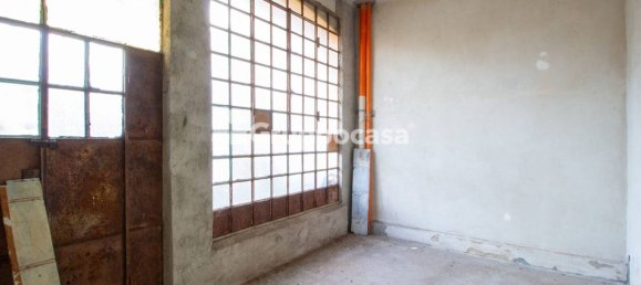 70m² Commercial property in Inveruno, Italy No. 180807 20