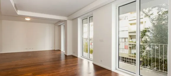 4 rooms Apartment in Lisbon, Portugal No. 138089 6