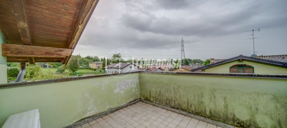 Apartamento de 3 habitaciónes en Sumirago, Italy No. 305179 17