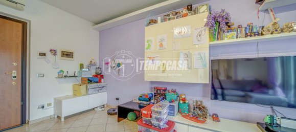 Apartamento de 3 habitaciónes en Sumirago, Italy No. 305179 24