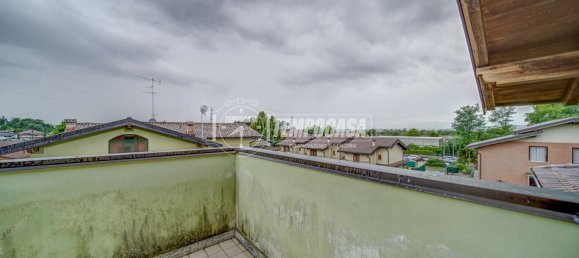 Apartamento de 3 habitaciónes en Sumirago, Italy No. 305179 18