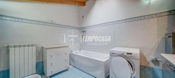 Apartamento de 3 habitaciónes en Sumirago, Italy No. 305179 28