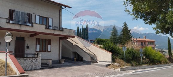 Casa de 4 dormitorios en Castel di Ieri, Italy No. 347983 39