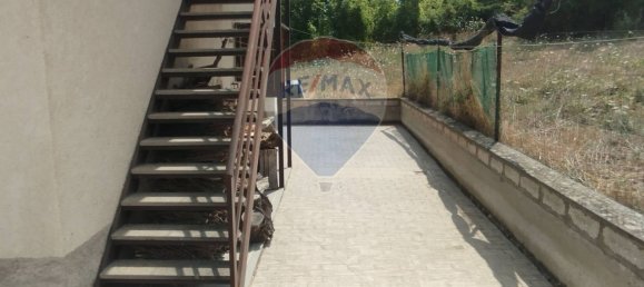 Casa de 4 dormitorios en Castel di Ieri, Italy No. 347983 15