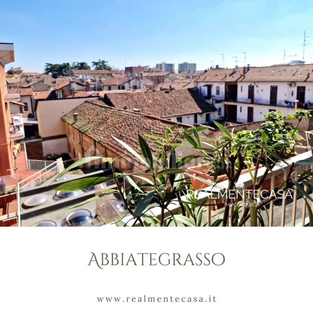 Apartamento de 2 dormitorios en Abbiategrasso, Italy No. 101841