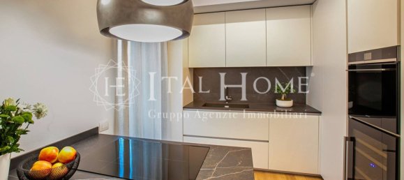 Apartamento de 4 dormitorios en Bergamo, Italy No. 370124 27