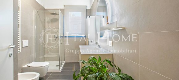 Apartamento de 4 dormitorios en Bergamo, Italy No. 370124 14