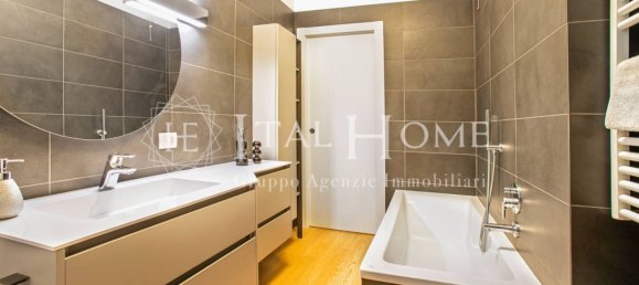 Apartamento de 4 dormitorios en Bergamo, Italy No. 370124 13