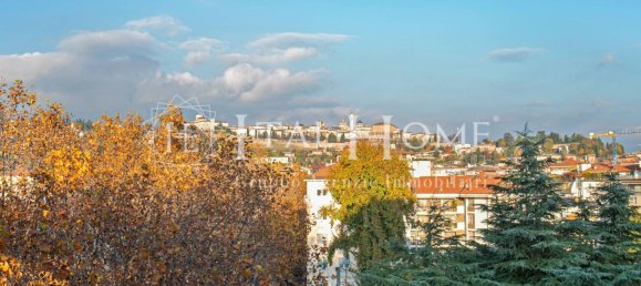 Apartamento de 4 dormitorios en Bergamo, Italy No. 370124 5