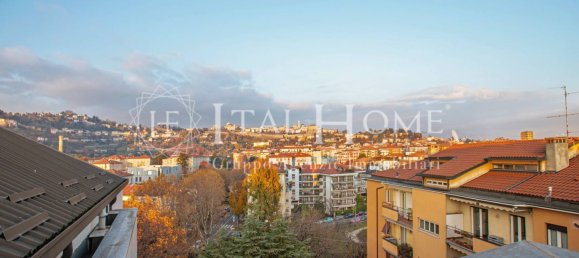 Apartamento de 4 dormitorios en Bergamo, Italy No. 370124 21