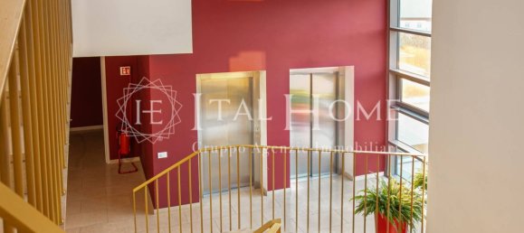 Apartamento de 4 dormitorios en Bergamo, Italy No. 370124 22