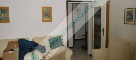 2 bedrooms Apartment in Milan, Italy No. 372604 2