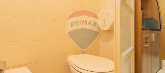 Oficina de 5 habitaciónes en Bari, Italy No. 266451 14