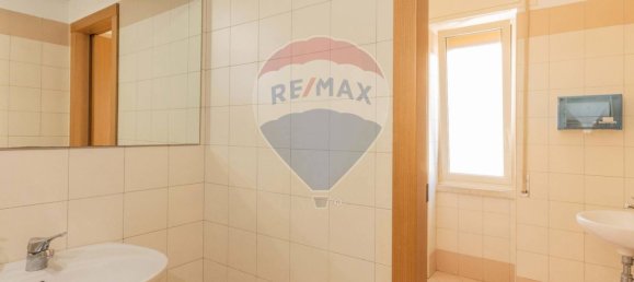 Oficina de 5 habitaciónes en Bari, Italy No. 266451 15