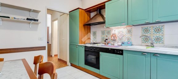 Квартира с 3 комнатами в Рим, Италия № 26353 5