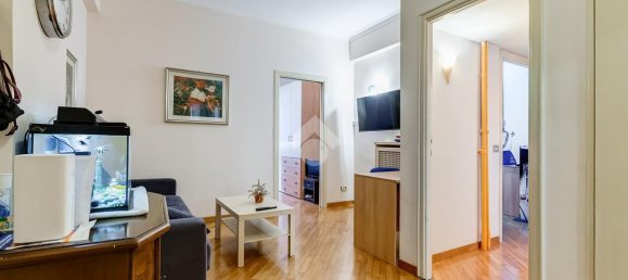 Квартира с 3 комнатами в Рим, Италия № 26353 9