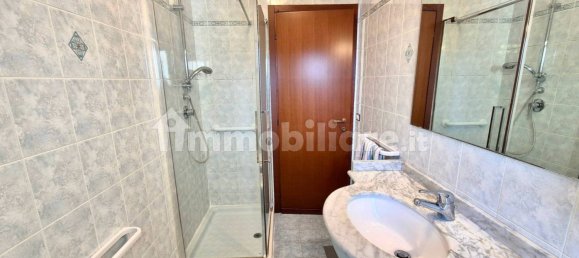 2 Schlafzimmer Wohnung in Montevarchi, Italy, Nr. 52098 21