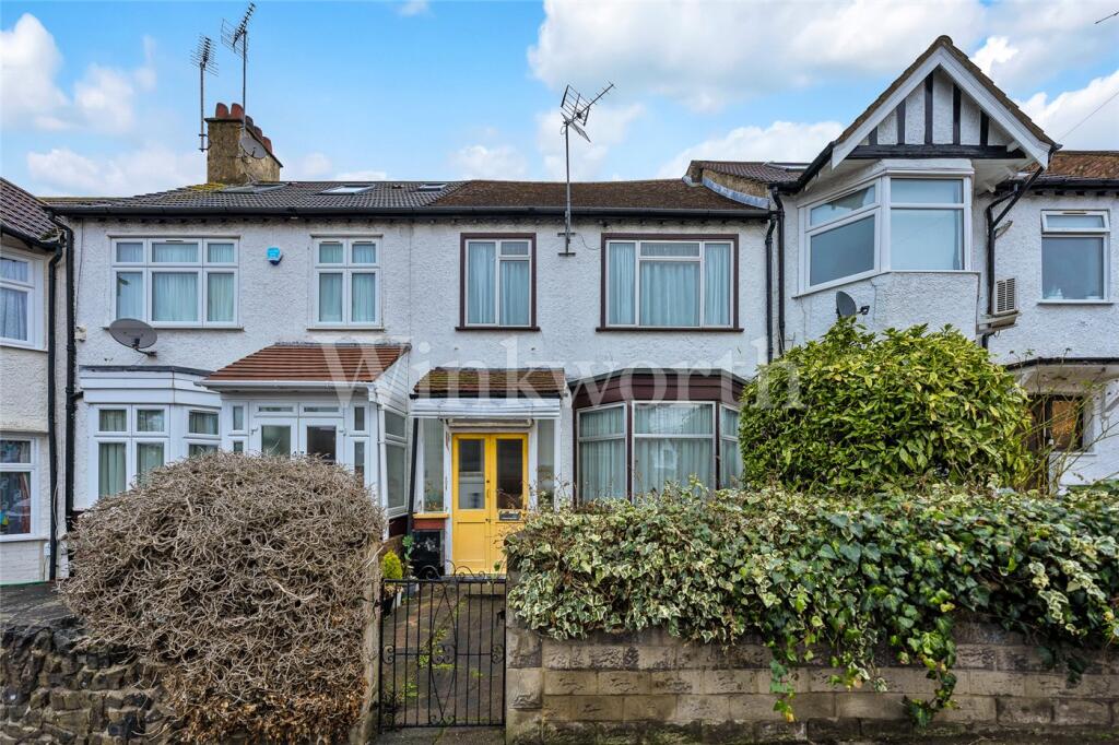 3 bedrooms House in London, United Kingdom No. 3673