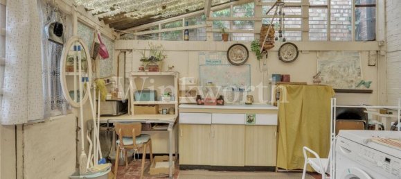 3 bedrooms House in London, United Kingdom No. 3673 8