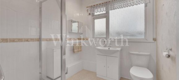 3 bedrooms House in London, United Kingdom No. 3673 11