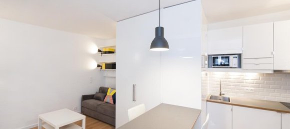 Studio in Paris, France No. 318698 3